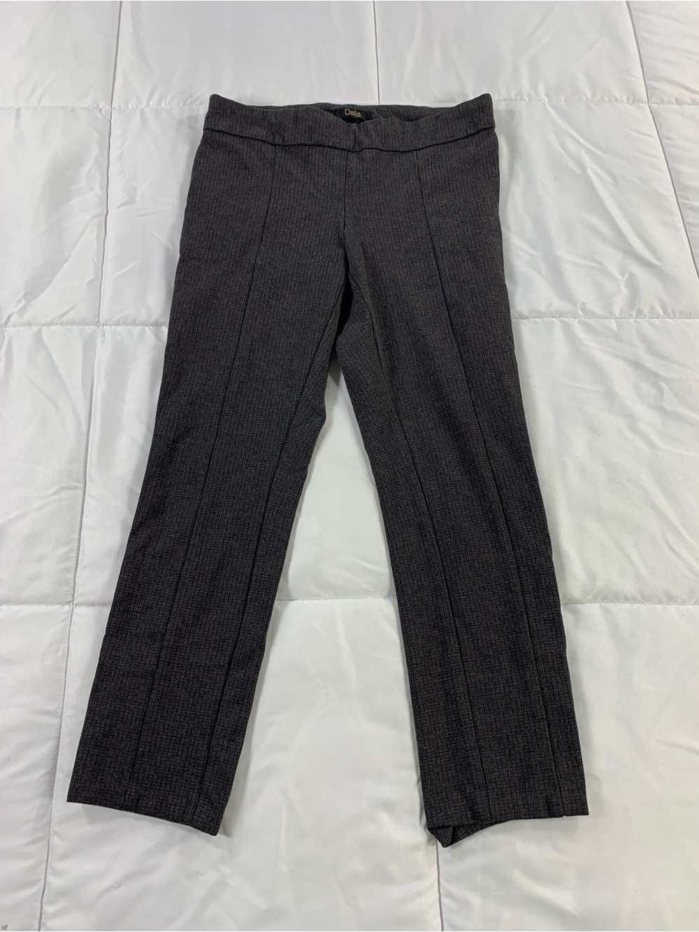 Pre loved DALIA pants womens size 6